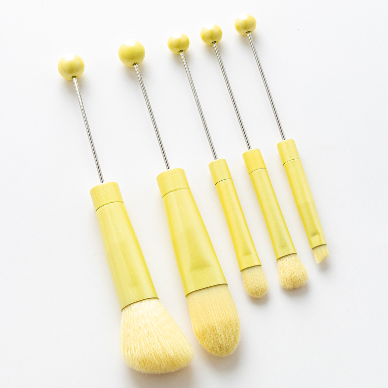 Personalidad DIY mango de metal cuentas cepillo de maquillaje 5 piezas un conjunto de sombras de ojos inclinadas cepillo de pintura en polvo cepillo de blush herramientas de maquillaje