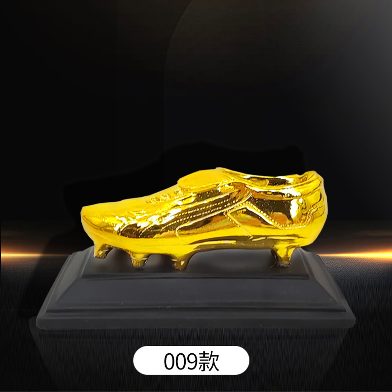 Trofeo de la Bota de Oro de la Copa Mundial, Messi, Cristiano Ronaldo, Marcajuegos, Premio Balón de Oro, Modelo de Jugador de Fútbol del Año, Recuerdo de Fútbol