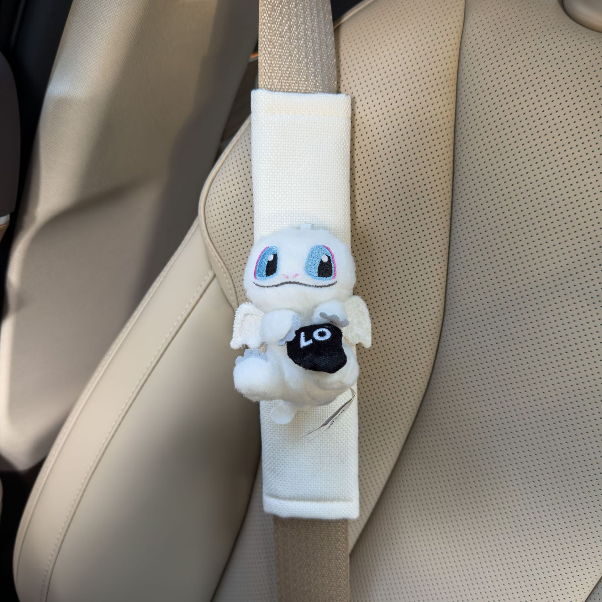 Authentic How to Train Your Dragon Toothless Car Seatbelt Shoulder Pad Car Interior Plush Toy Couple New Car Gift for Women