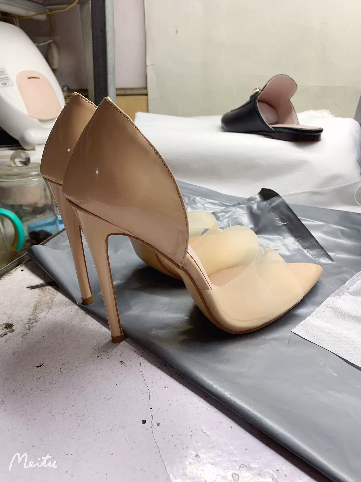 Кросс-бордер Европейская станция женская fashion одиночные туфли с двойником носа из ПВХ патентной кожи ультра-высокие каблуки женские туфли иностранная торговля быстрая продажа