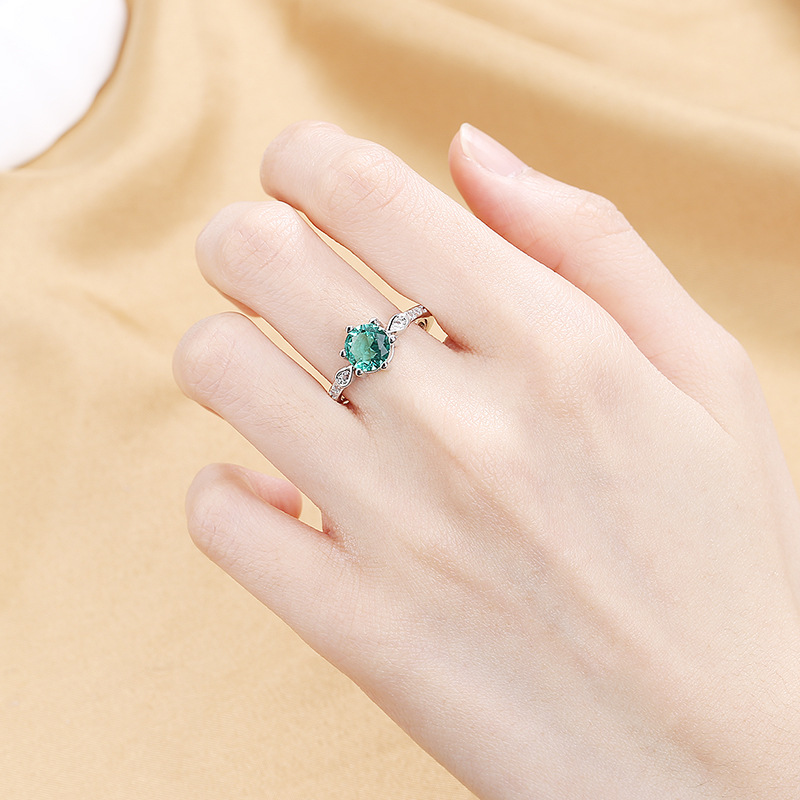Round Pattern Fashion Round Copper Inlay Zircon Rings