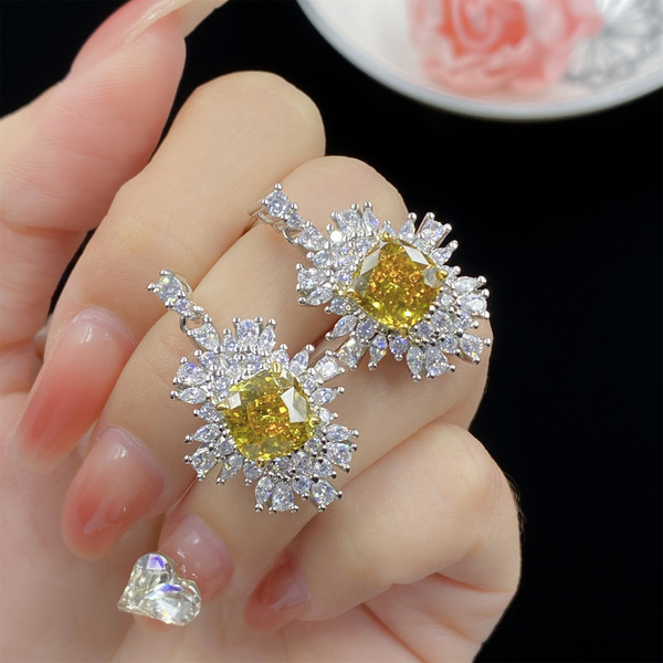 One size elegant ring with zircon