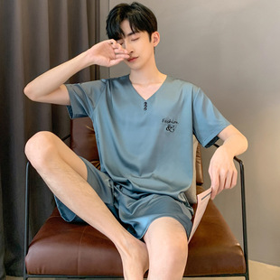 ��H˯�´��＾Ů���z�l�y�L��z�I���b��ɫ�߼��мҾӷ���