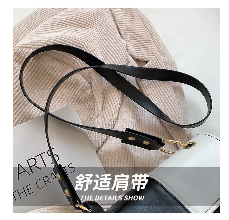 New Bags Fashion Messenger Bag Stylish Texture Portable Small Square Bag display picture 24