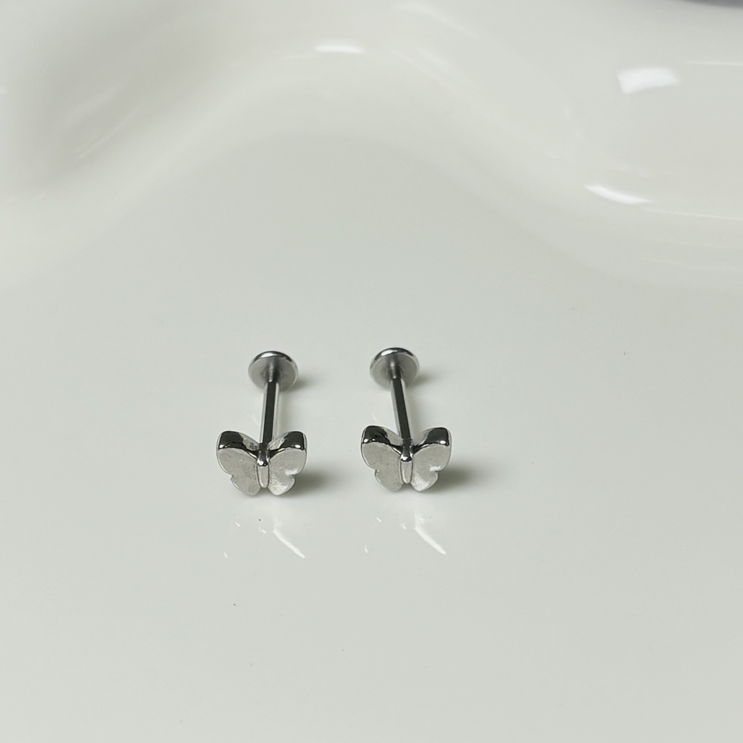 Labret stud lip piercing jewelry styling detail