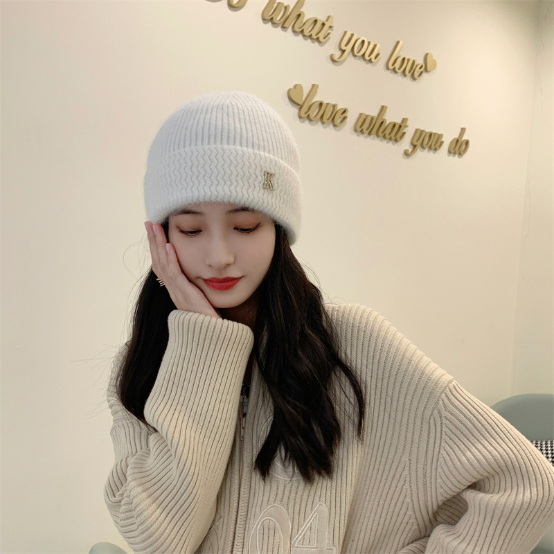 Women's Basic Simple Style Letter Eaveless Wool Cap display picture 16