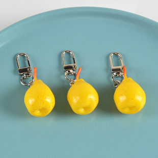Simulation fruit keychain mini simulation pear door buckle pendant cute bag pear pendant DIY ornaments