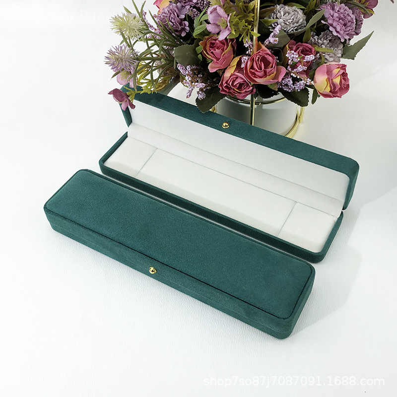 青绿色手链盒.jpg