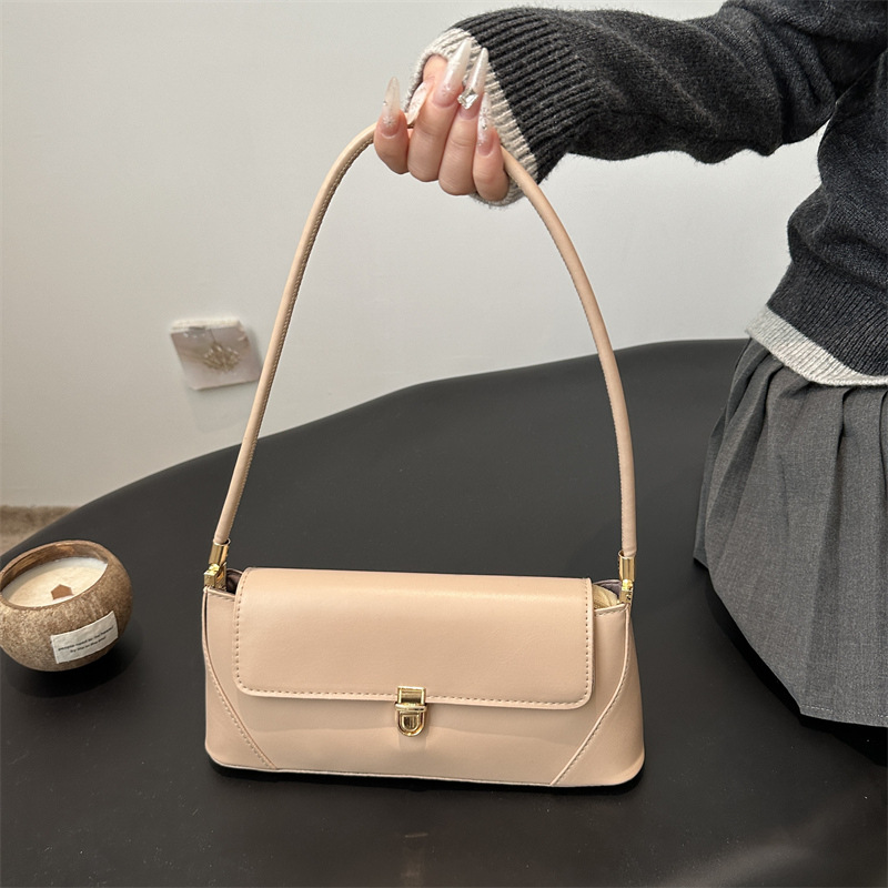 Cross-Border Baguette Underarm Bag 2025 New Fashion Retro Shoulder Bag This Year's Popular Handbag Live Broadcast Women's Bag