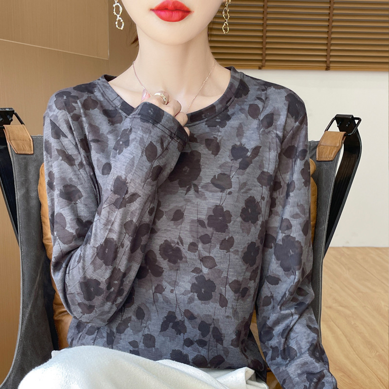 女性用梳毛薄手ブレンドプリントニットボトムシャツ、ラウンドネック、ゆったり、万能、スリムセーター、インナートップ、プリント|undefined