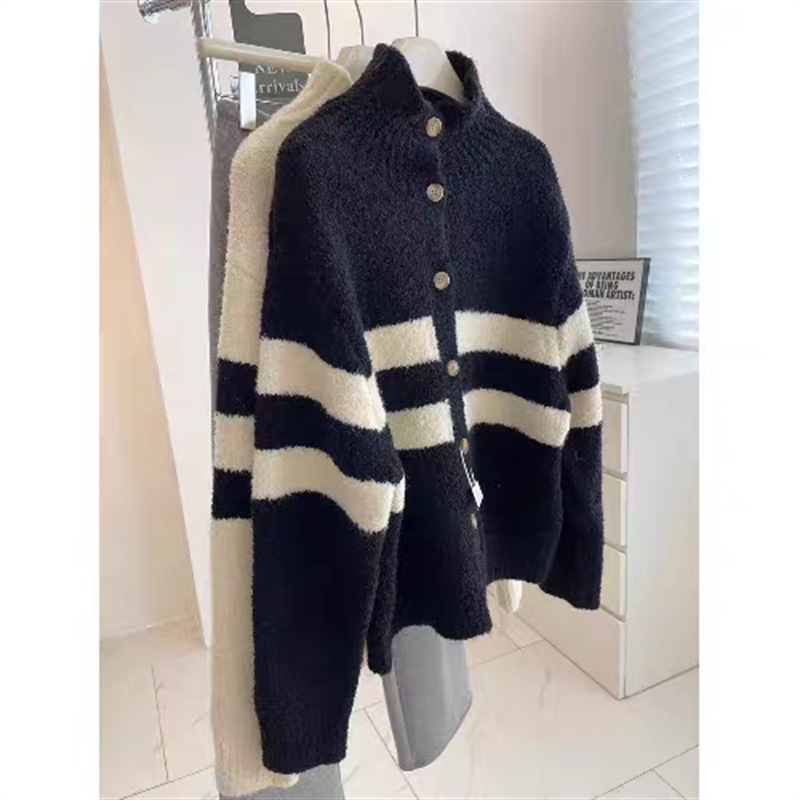 Retro japonés de cuello alto negro y blanco a rayas de punto Cardigan mujeres otoño invierno suéter glutinoso suave abrigo perezoso