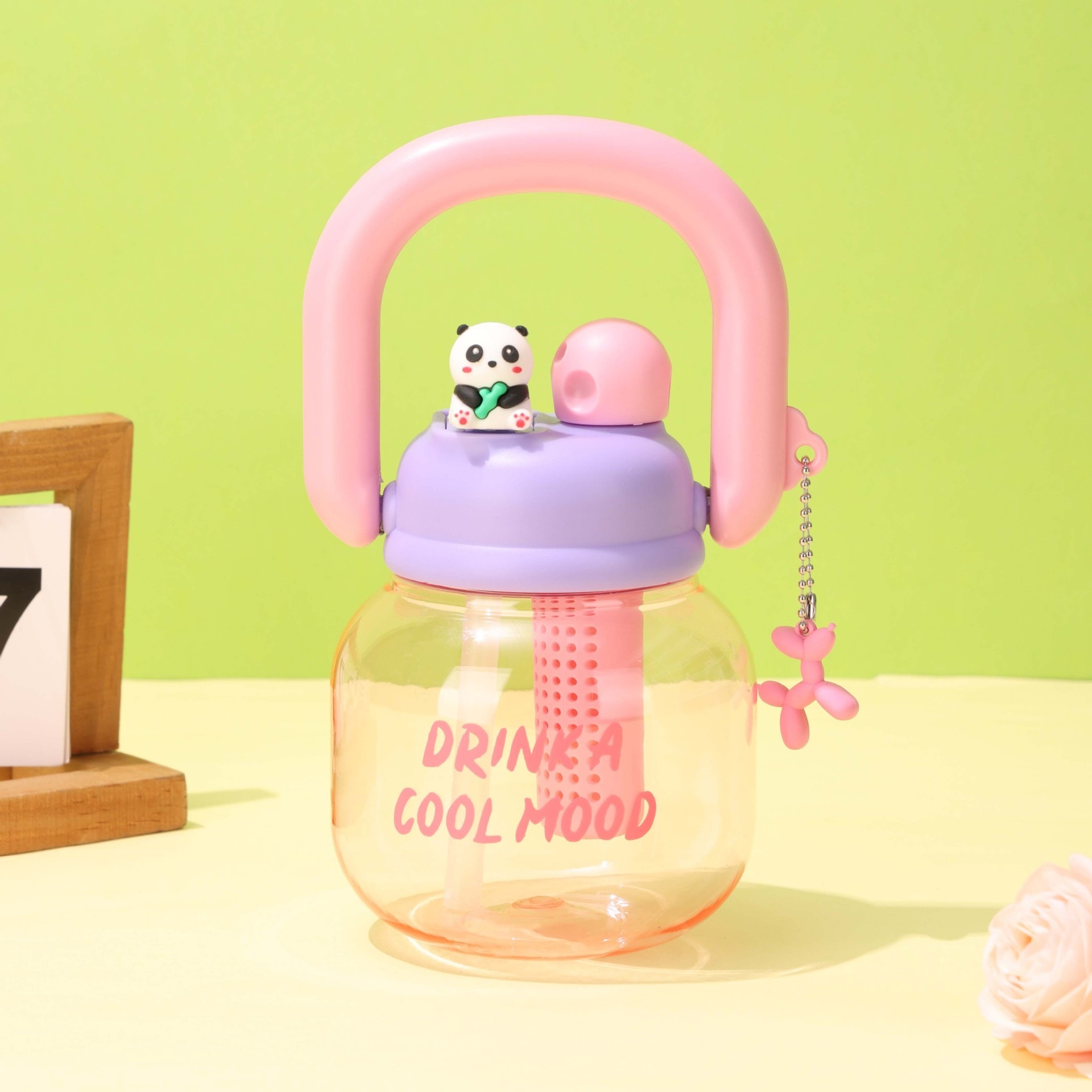 Verano nuevo tipo de taza de agua de alta capacidad doble taza de paja de mujer taza de plástico anti-caída taza portátil