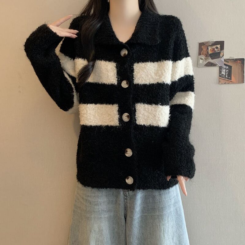 Korean-Style Color-Block Striped Thick Sweater with a Lazy Style, Single-Breasted, Warm New Cardigan for Autumn and Winter