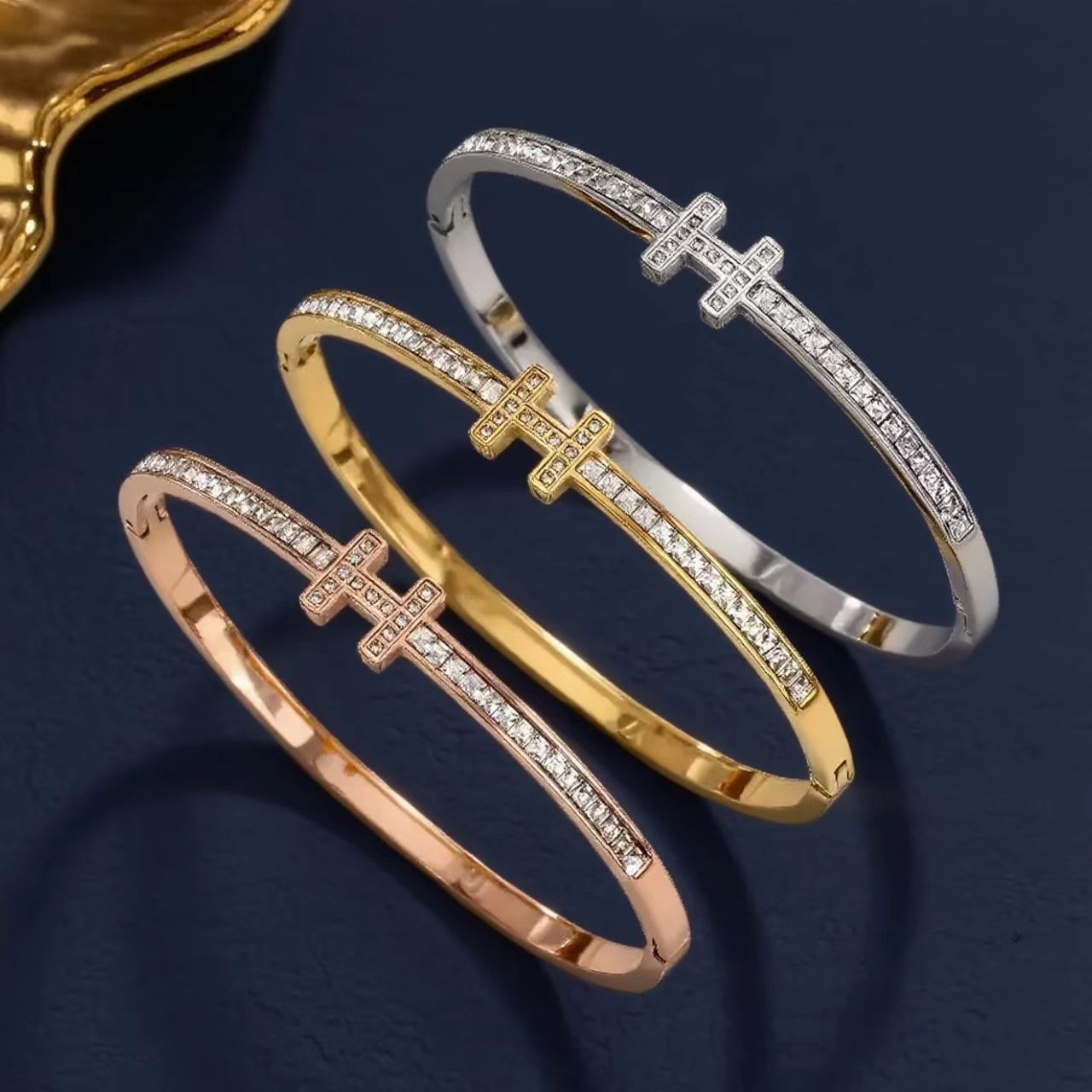 European and American Fashion Popular Titanium Steel Bracelet for Women, Non-Fading, Versatile, Stylish, Full of Diamonds, Internet Celebrity Light Luxury Jewelry Wholesale