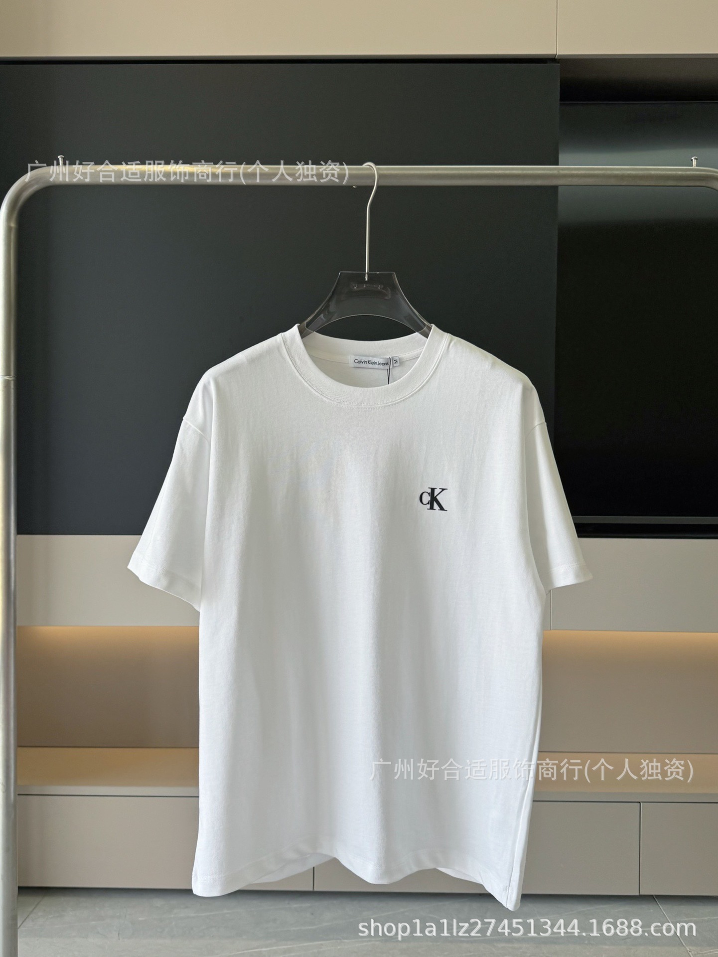 White short sleeves [three-dimensional silicone]