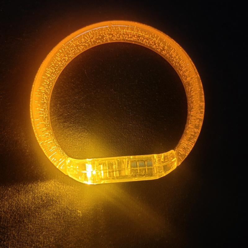 Brazalete luminoso electrónico al por mayor atmósfera de concierto pulsera fluorescente ayuda luz nocturna LED mezcla personalizada