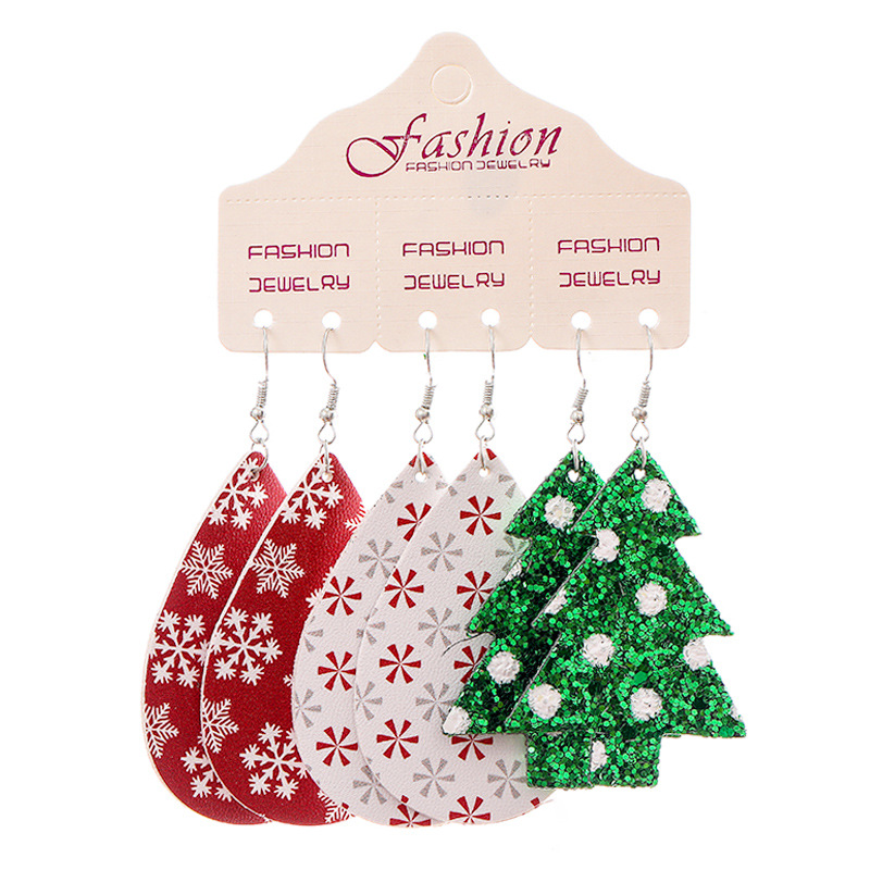 1 Set Cute Christmas Tree Pu Leather Iron Drop Earrings display picture 4