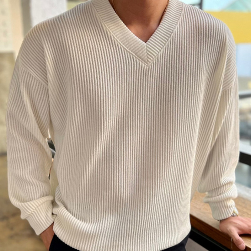Men's Long-sleeved V-neck Sweater