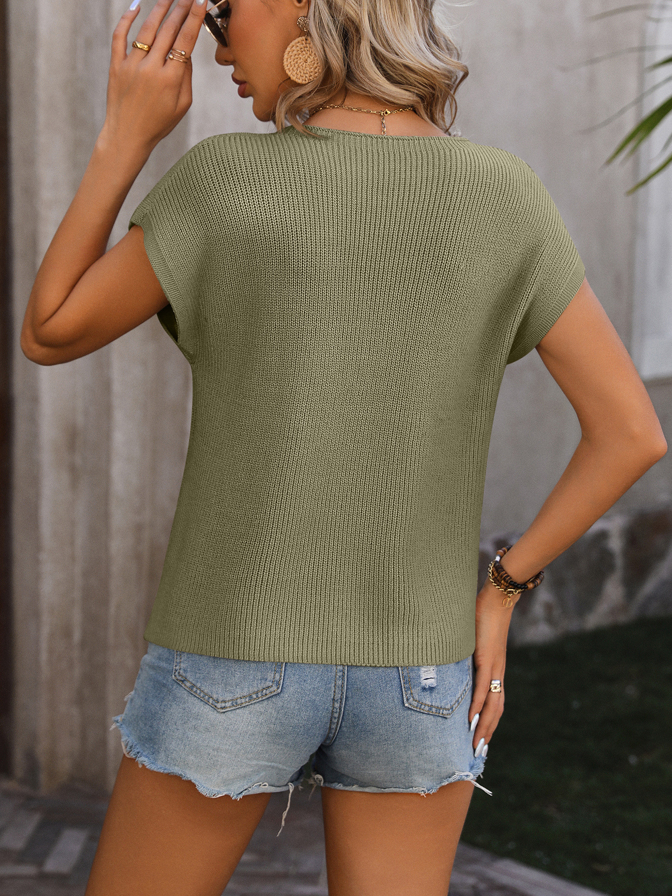 Holiday, Daily Occasion Wholesale Women's Vintage Style Solid Color Short Sleeve Pocket Sweaters & Cardigans