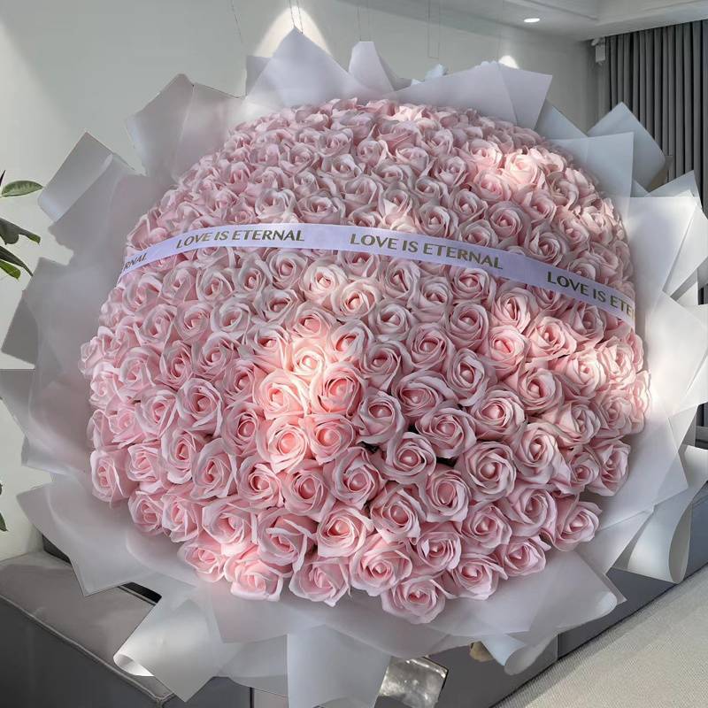 핑크 스노우 마운틴 장미 꽃다발 199개