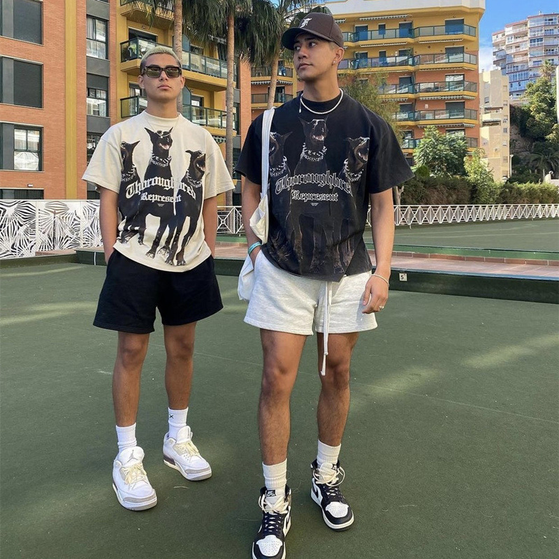 Camiseta de Algodón Lavada y Desgastada, Estilo Vintage con Doberman
