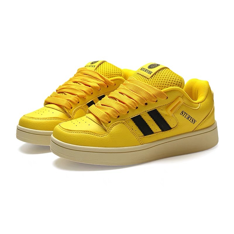 2026 primavera y otoño nuevos zapatos casuales transpirables con suela gruesa aumentada zapatos de pan de estudiantes zapatos deportivos blancos pequeños
