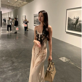 法式性感气质名媛高级感修身显瘦连衣裙2025夏季新款复古绝美裙子