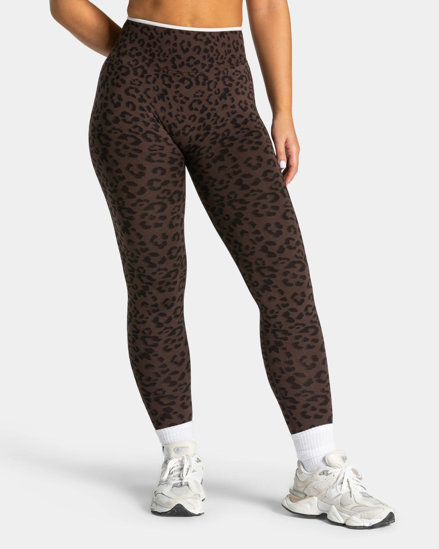 TEOO transfronterizo sin costuras 3D impresión de leopardo pantalones cortos de yoga de borde de miel hump bra deportivo ropa de fitness set de yoga