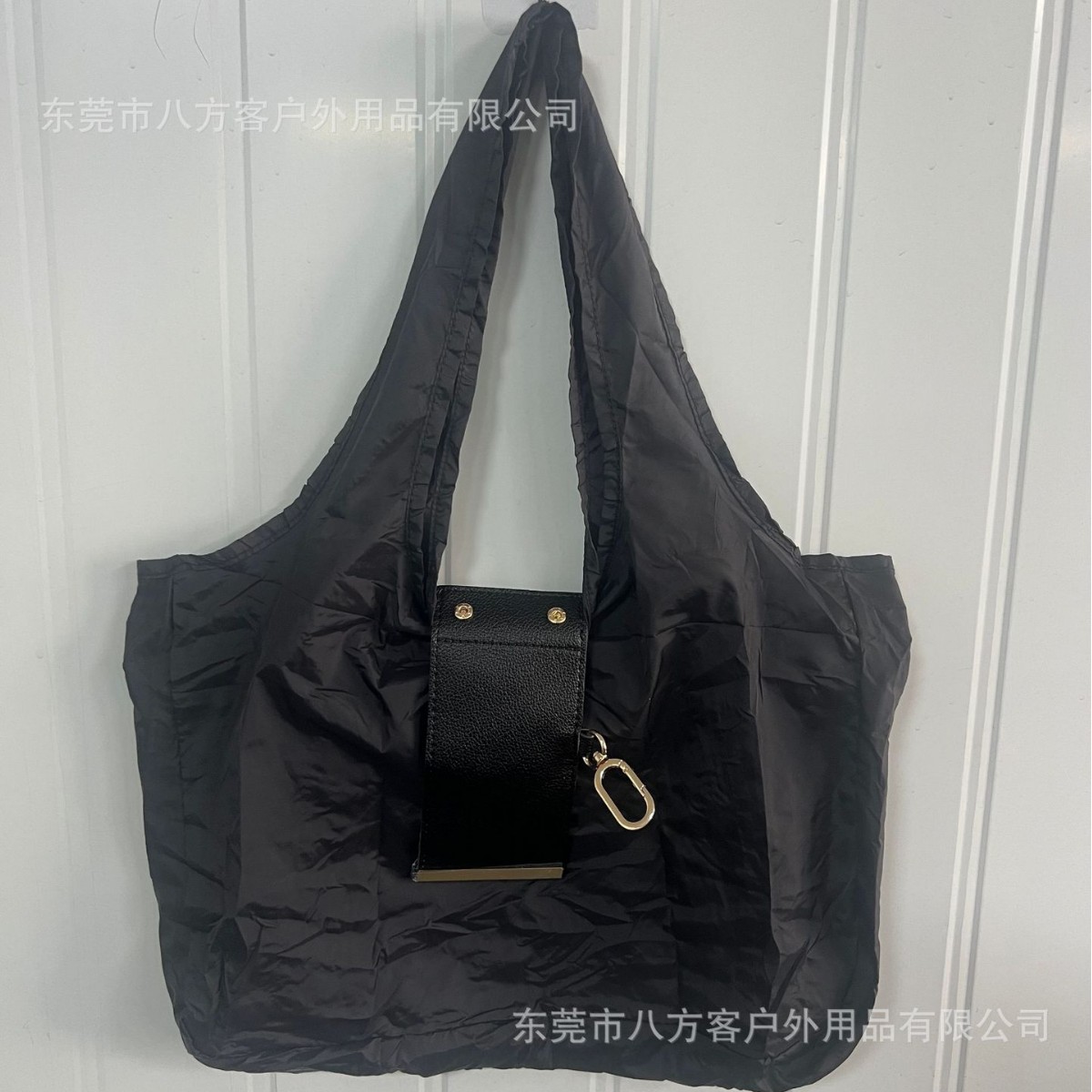 Amazon's new waterproof key bag for women is a multifunctional portable small bag, accessory bag, simple and stylish pendant storage bag