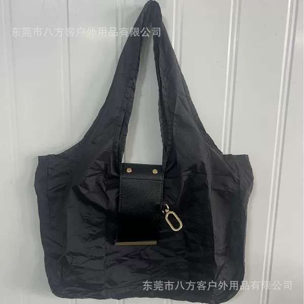 Amazon's new waterproof key bag for women is a multifunctional portable small bag, accessory bag, simple and stylish pendant storage bag