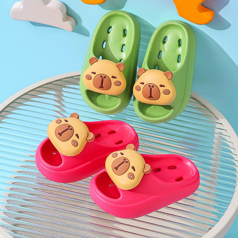 Capibara zapatillas de verano para niños pisar la sensación de mierda para niños mayores con fugas de agua secas rápidas zapatillas de baño para niños