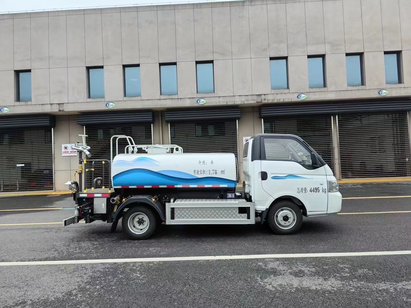 "New Energy Series" Sprinkler Truck, Sprinkler Truck, Dust Reduction Truck, Cooling Truck, Dust Suppression Truck, Water Transport Truck