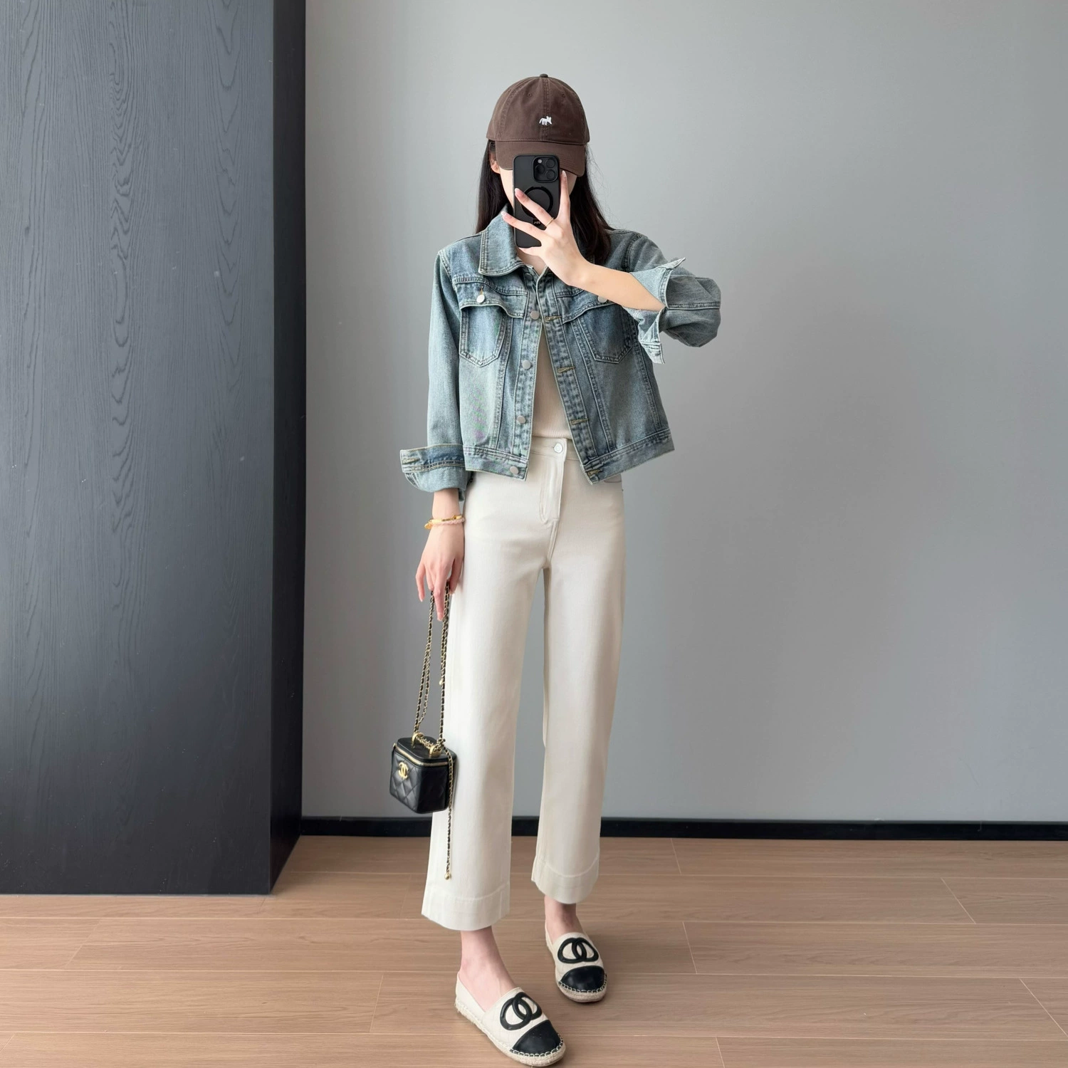 Design fresh light short denim skirt, jacket, western style