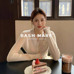BASH MARE法式初秋温柔气质蕾丝拼接长袖针织上衣短款内搭V领毛衣