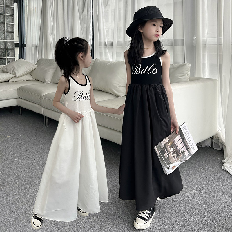 Girls' Fashionable Versatile Vest Dress Summer New Style for Older Children, Stylish and Slim-Fitting