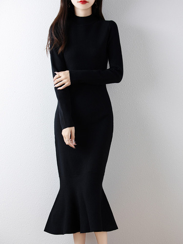 French-style knitted fishtail skirt women's slim-fit dress, new autumn/winter long-sleeved mock turtleneck bottoming skirt, elegant midi skirt.