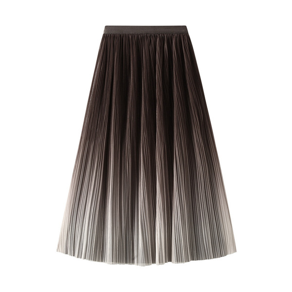 Elegant pleated skirt