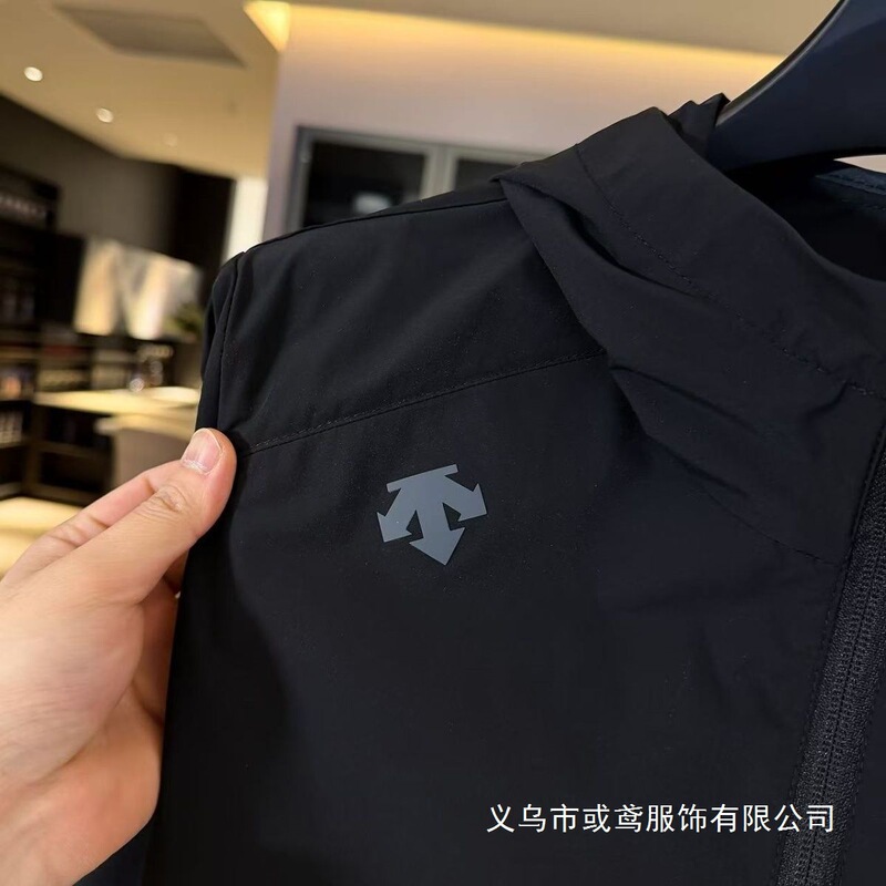 26 Spring/Summer New Arrow Sun Protection Versatile Jacket Couple's Hooded Jacket Dopamine Black Wholesale