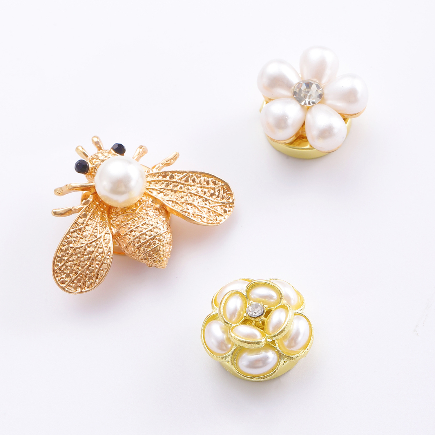 Cross-border Hot Selling Clothes Corner Knot Buckle Simple Five-pointed Star Waist Buckle Shirt T-shirt Clip Chanel Style Clothing Accessories