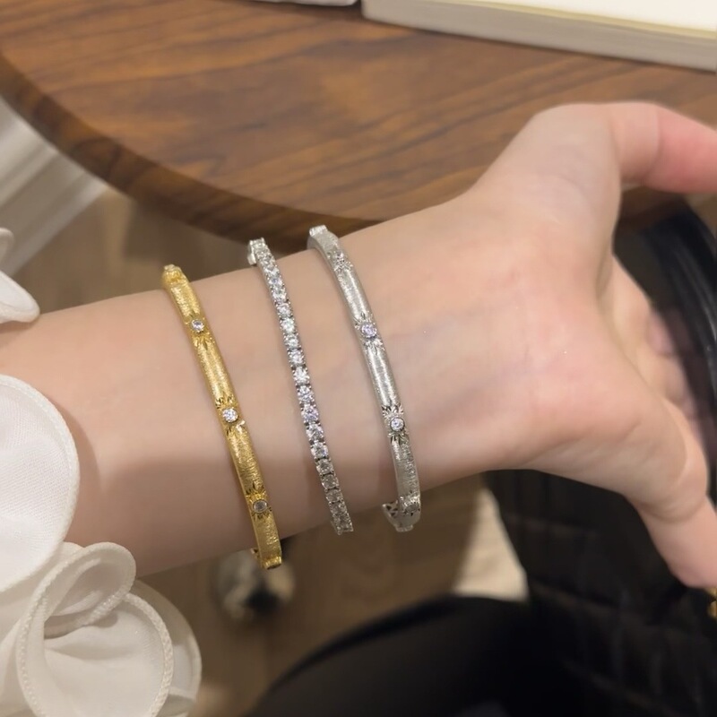 Buccillati Style Satin Star Mans Bracelet Women's Light Luxury High-end Style Blossom French Court Style Bracelet