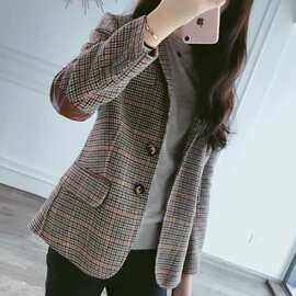 毛呢格子小西装外套女2024春秋新款短款韩版大码复古女士西服上衣