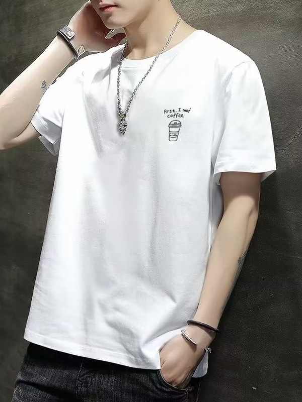 Japonés suelto 2024 nuevo control de verano de manga corta para hombres jóvenes todo fósforo camiseta estampada de moda blanco