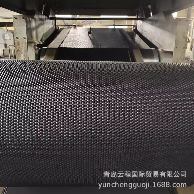 小猪保温垫  猪舍垫 冬季防寒畜牧垫 6mm 8mm 10mm可供选择