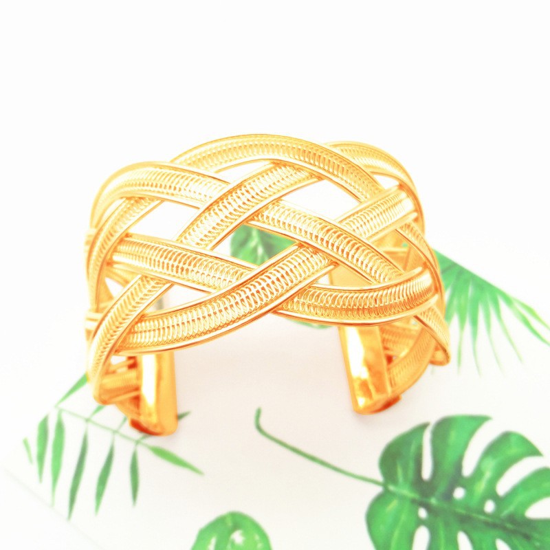 Super amplia superficie tejida malla de superficie abierta pulsera Internet celebridad pulsera hueco moda retro elegante fábrica al por mayor