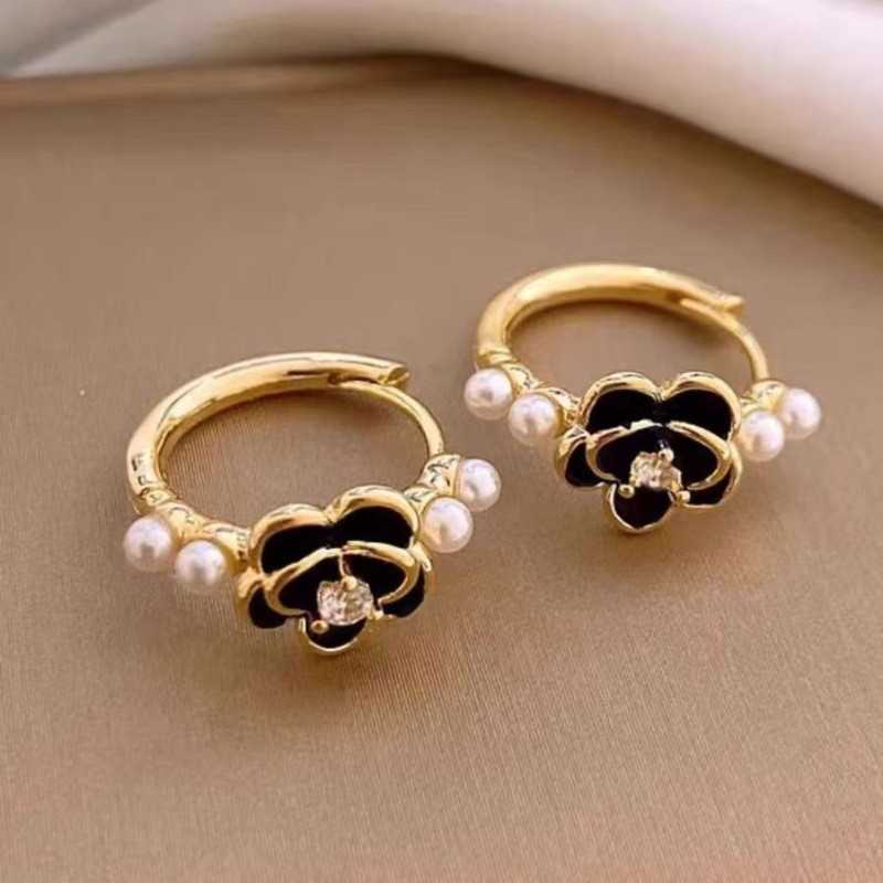 Pointed titanium steel lip stud product view