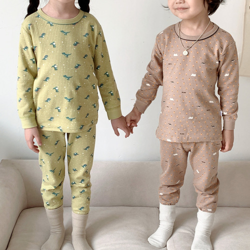 Newest pure cotton kids' underwear set: long-sleeve pajamas, autumn tops and pants—perfect for winter! Available in both boys' and girls' sizes, suitable for older children. Dropshipping available.