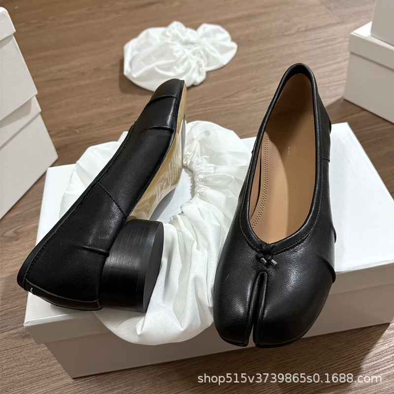 High-quality, true-to-size mid-heel tabi full-leather MM6 split-toe shoes, sheepskin chunky high-heeled women's shoes, Margiela Mary Jane shoes