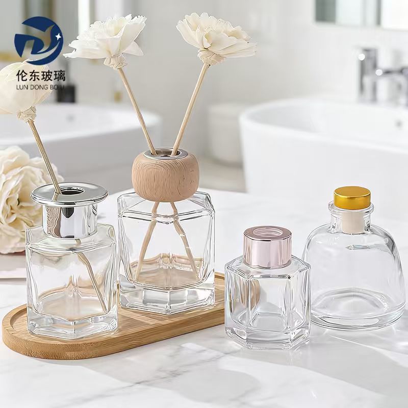 Wholesale Flameless Aromatherapy Indoor Deodorizing Fragrance Bottle Home Decoration Fragrance Essential Oil Bottle Car Fragrance Bottle Can Spray Color