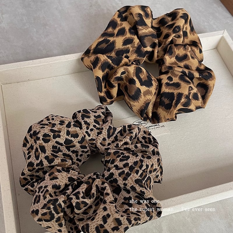 Leopard Print Scrunchie For Women Stylish Elastic Hair Tie_voghion.com