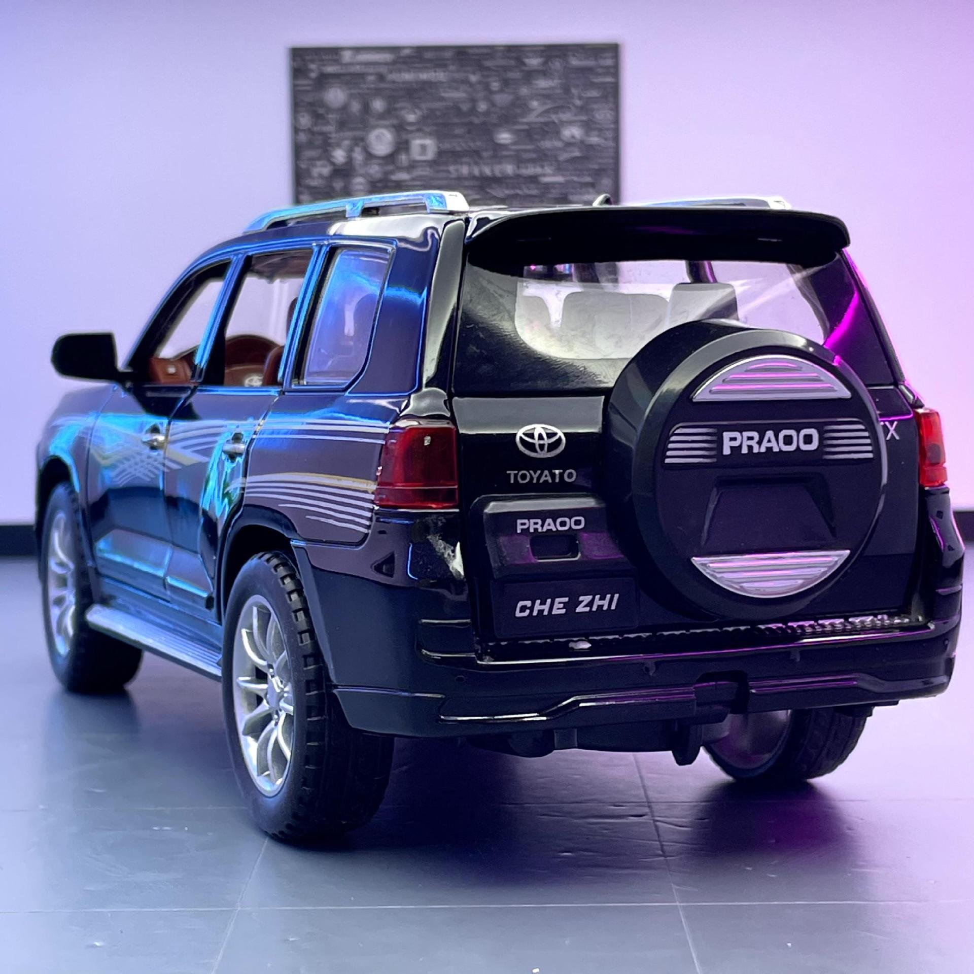 Modelo de coche de aleación de coche 1:24 Toyota Prado off-road vehículo sonido y luz Tire hacia atrás juguete coche música modelo adornos